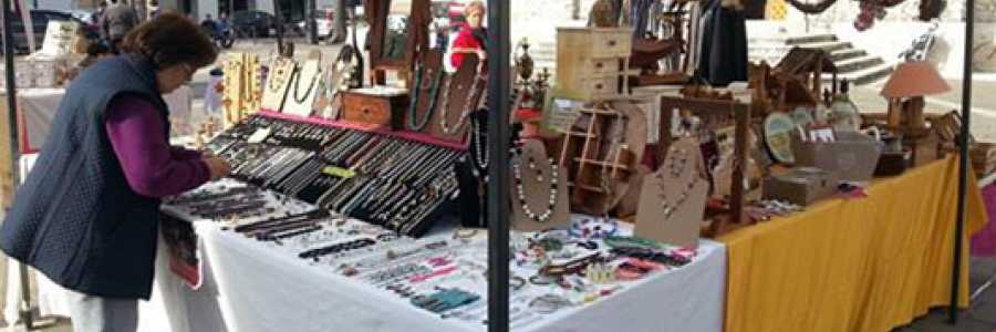 Mercato dell'antiquariato e delle carinerie 2015